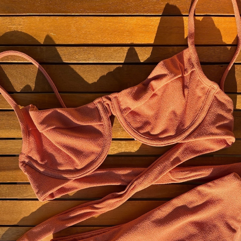 XS NWT WEWOREWHAT Bikini Swimsuit Set Clay / Orange - Picture 5 of 6